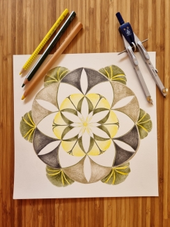 Mandala ontwerpen en tekenen